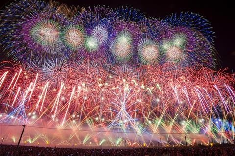 大曲の花火　※画像提供：秋田県大仙市